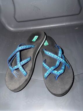 Teva Black Sandals with Blue Patterned Straps women’s 8